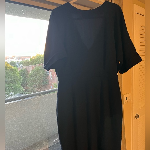 ASOS DESIGN tall wiggle midi dress in navy - Picture 7 of 7